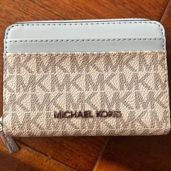 Michael Kors Sheila Small Faux Saffiano Leather Satchel & Wallet - Picture 3 of 5